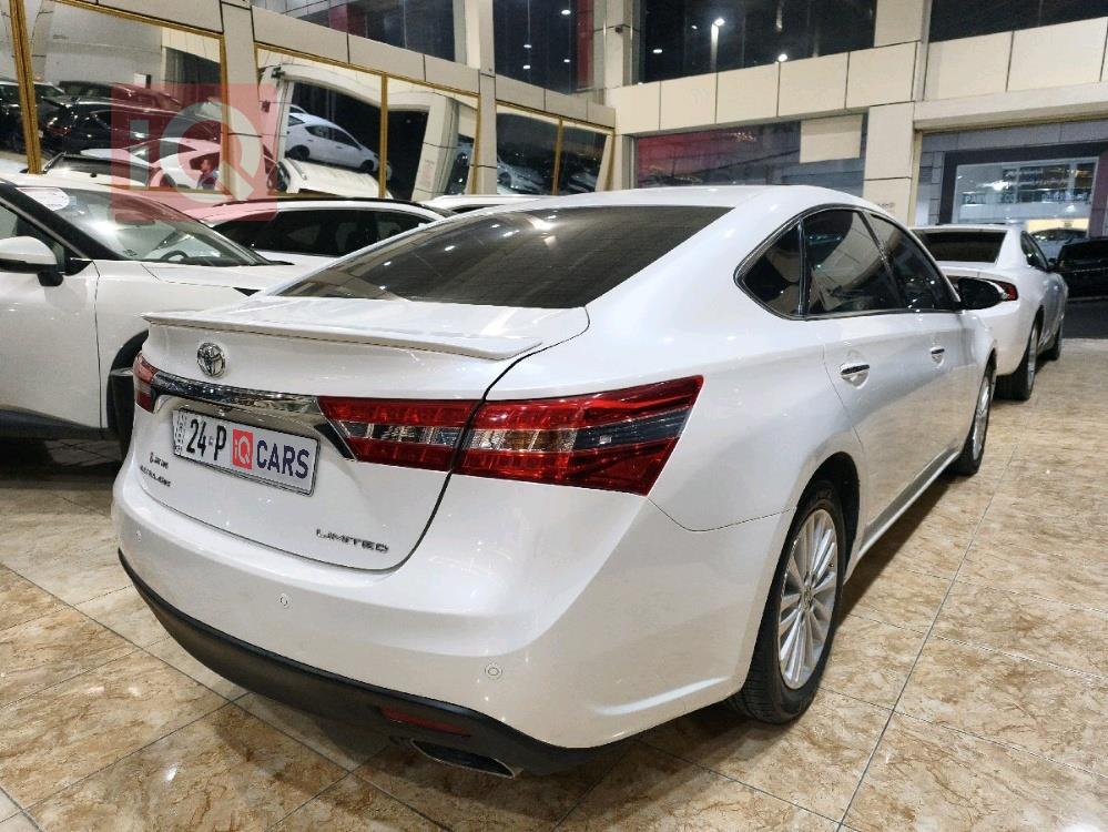 تويوتا أفالون